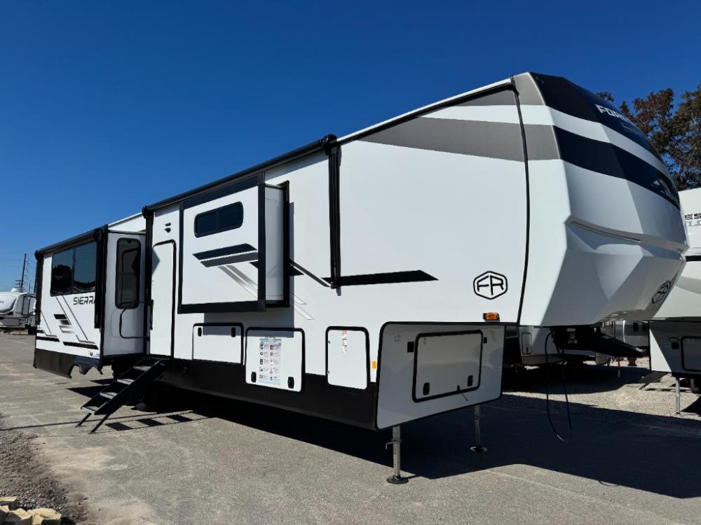 Brand New 2026 Forest River Sierra fifth wheel 3800RK