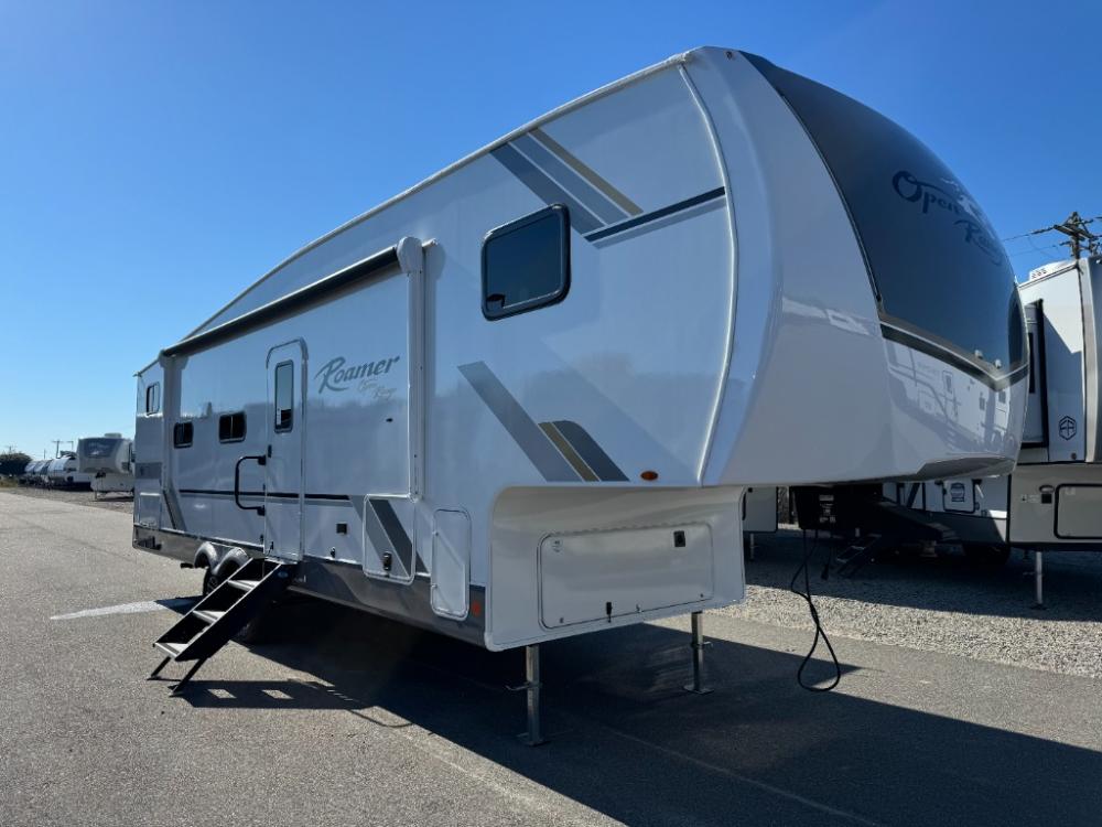 Brand New 2026 Highland Ridge Roamer Light Duty 28DBSS Fifth Wheel