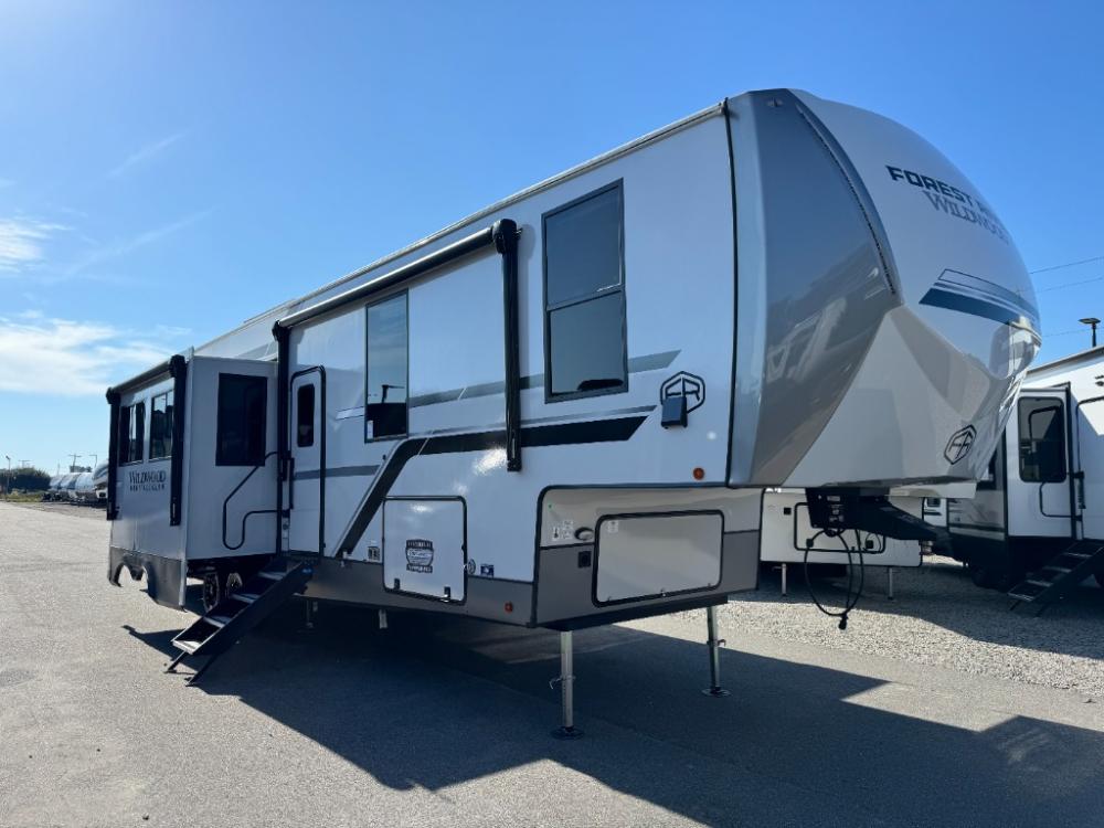 Brand New 2026 Forest River Wildwood Heritage Glen fifth wheel 376FAM
