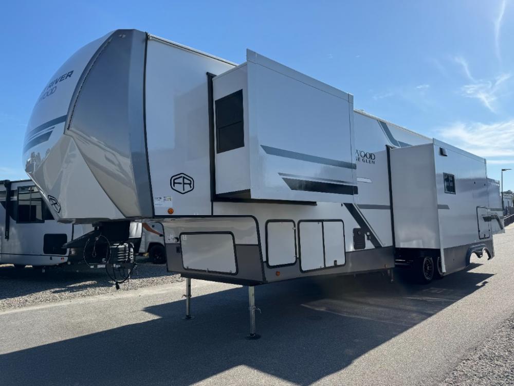Brand New 2026 Forest River Wildwood Heritage Glen fifth wheel 376FAM