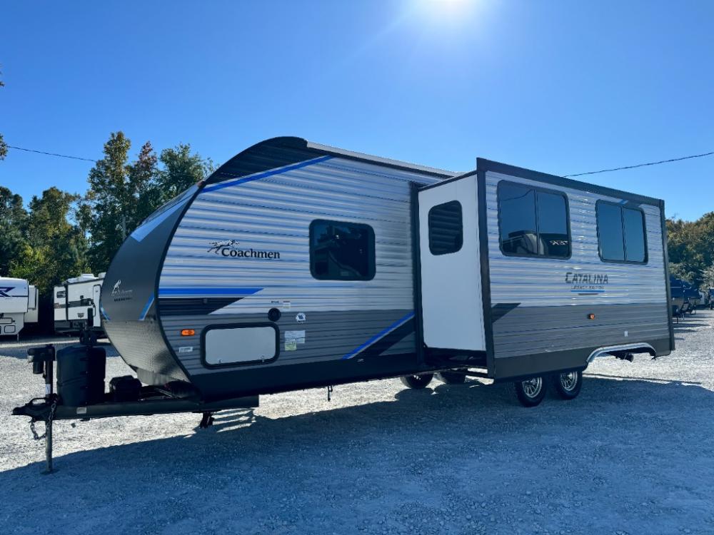2022 Coachmen Catalina Legacy Edition travel trailer 263BHSCK
