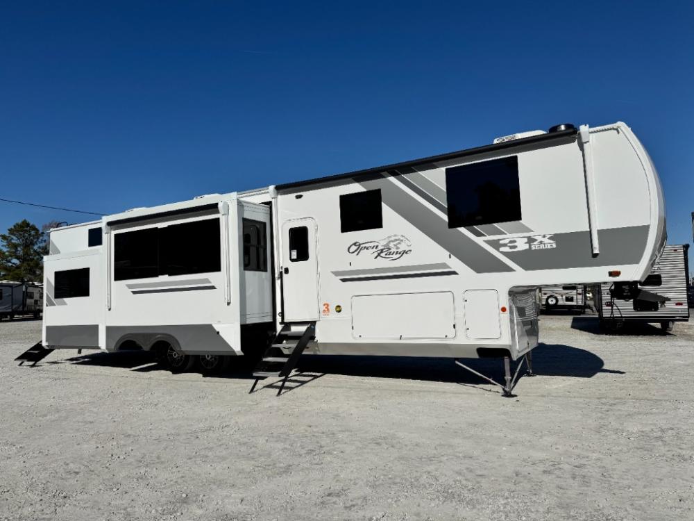 New 2026 Open Range RV Open Range 3X fifth wheel 393TBR