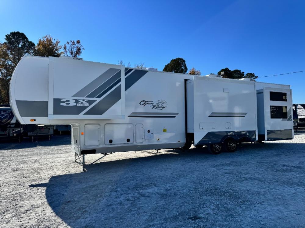 New 2026 Open Range RV Open Range 3X fifth wheel 393TBR