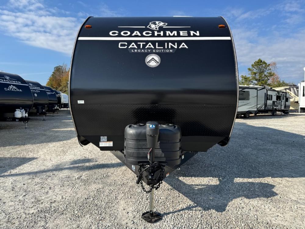Brand New 2026 Coachmen Catalina Legacy Edition travel trailer 293TQBSCK