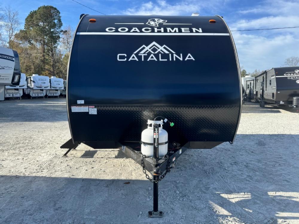 New 2026 Coachmen Catalina Summit Series 7 travel trailer 134BHX