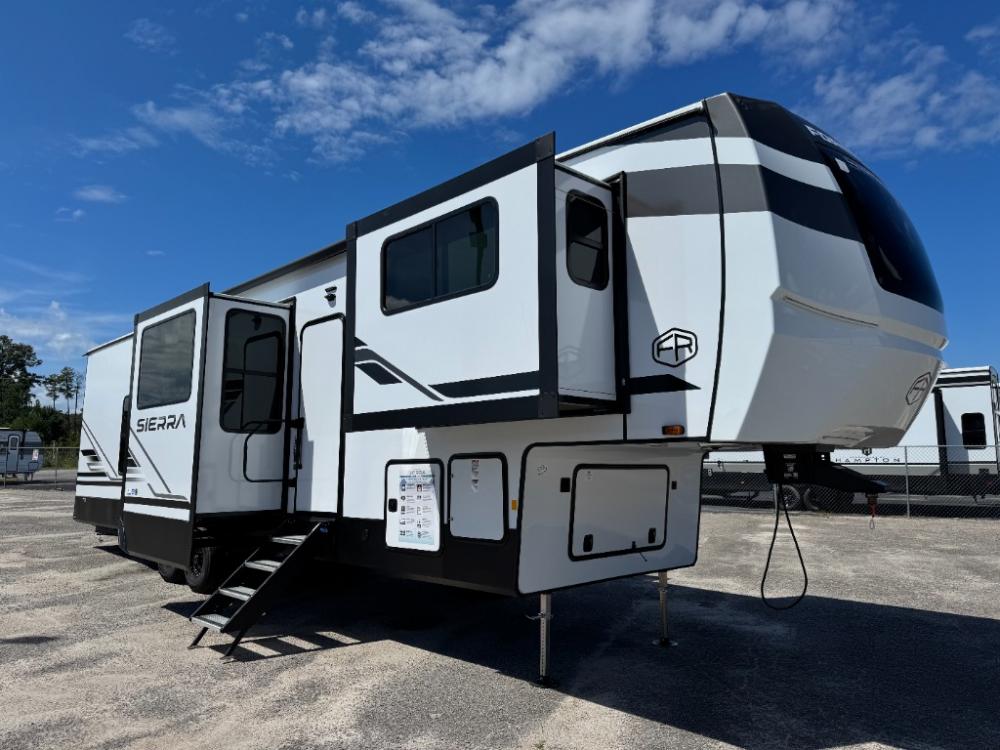 New 2026 Forest River Sierra fifth wheel 3990FL