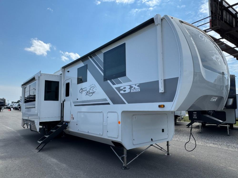 New 2026 Highland Ridge RV Open Range 3X fifth wheel 390TBS