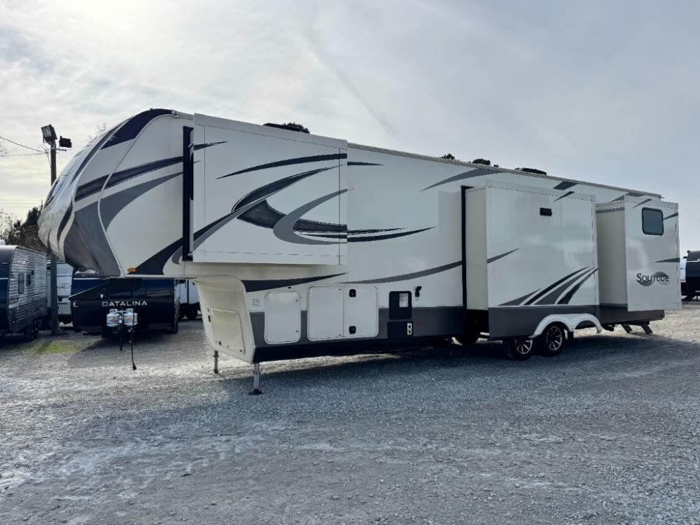 2021 Grand Design Solitude S-Class fifth wheel 3950BH-R