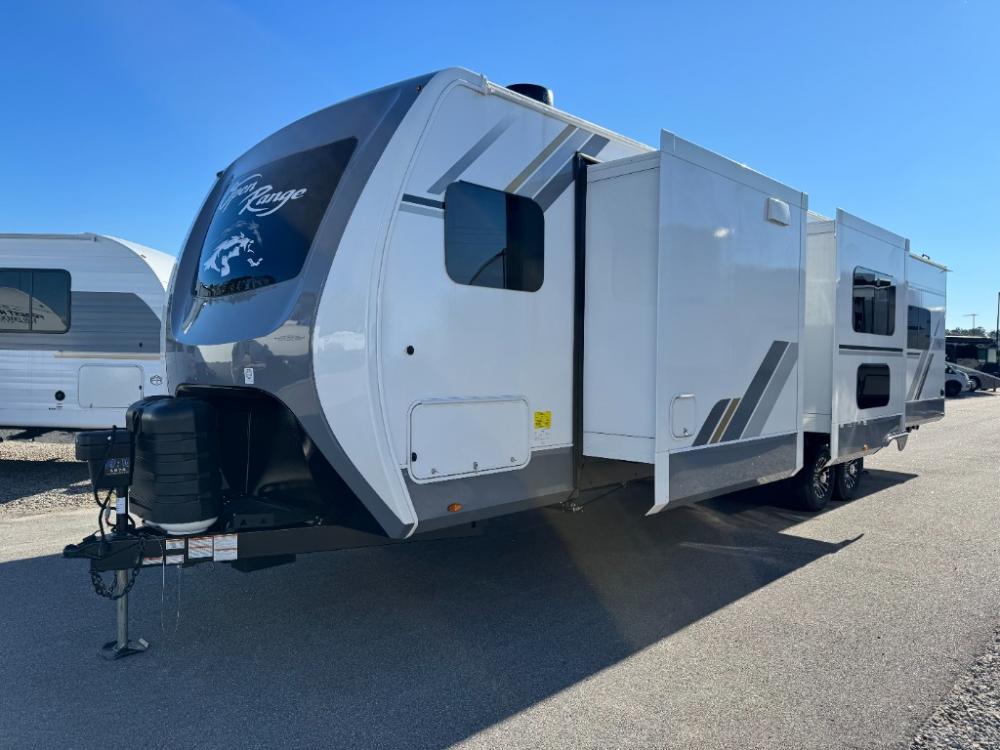 New 2026 Highland Ridge Open Range travel trailer 335RBS
