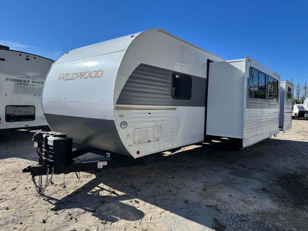 New 2026 Forest River Wildwood travel trailer 32BHDS