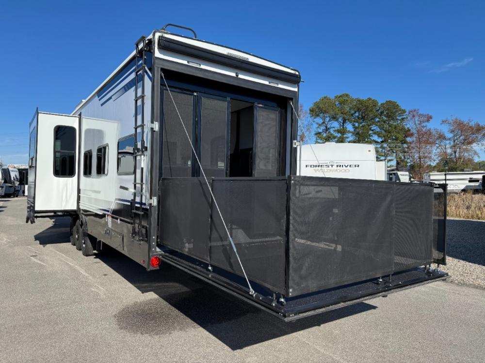 New 2026 Keystone Fuzion Impact Edition toy hauler 418