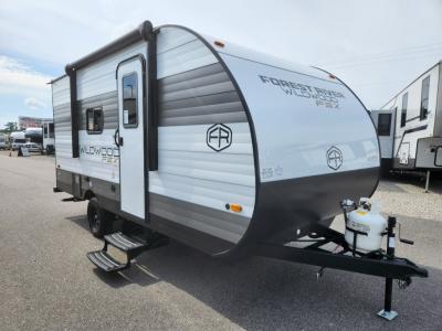 2025 Forest River Wildwood FSX Limited Edition travel trailer 174BHLE - 30amp, 13.5K BTU roof mounted AC!