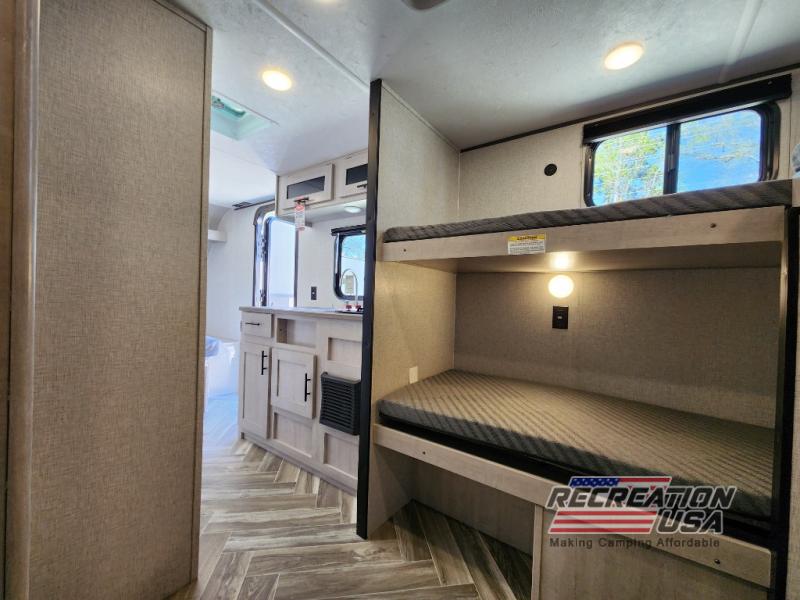 New 2025 CrossRoads RV Zinger Lite ZR18QB Travel Trailer at