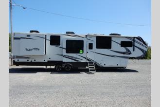 Used 2022 Grand Design Solitude 390RK Photo