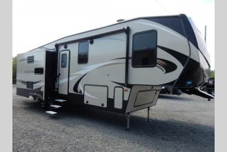 Used 2018 Keystone RV Cougar 310RLS Photo