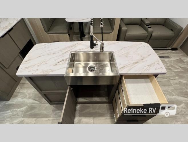 New 2025 Dutchmen RV Kodiak Ultimate 3371FLSL Travel Trailer at Reineke ...