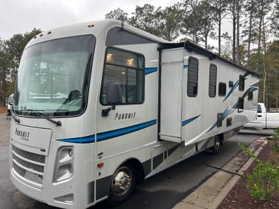 Used 2021 Coachmen RV Pursuit 31BH Photo