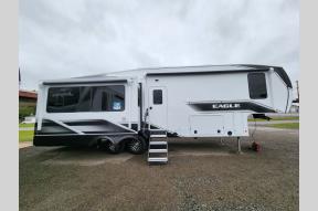 New 2025 Jayco Eagle 321RSTS Photo