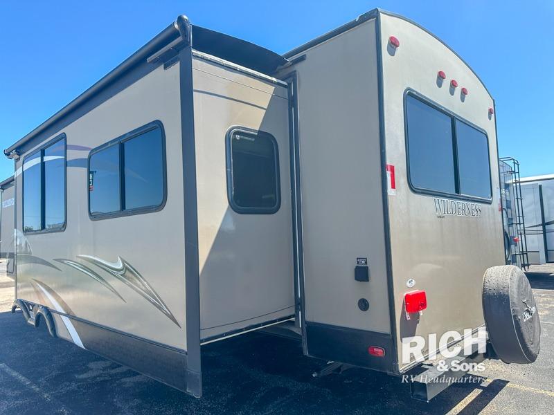 Used 2013 Heartland Wilderness 3175RE Travel Trailer at Rich and Sons ...