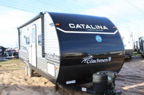 New 2024 Coachmen RV Catalina Legacy Edition 243RBS Photo