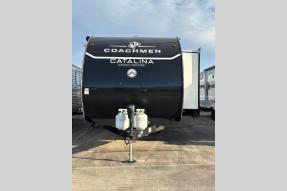 New 2025 Coachmen RV Catalina Legacy Edition 303RKDS Photo