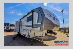 New 2025 Alliance RV Avenue 33RKS Photo