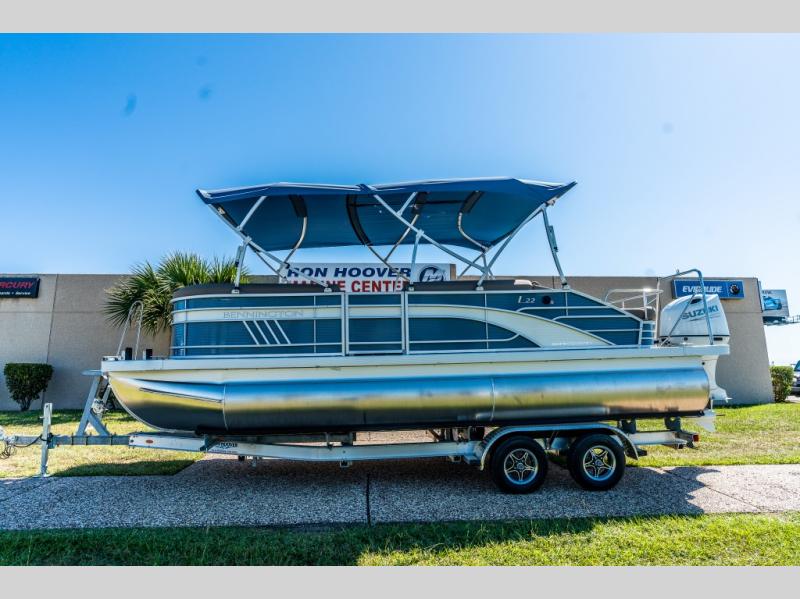 Pontoon boat for sale