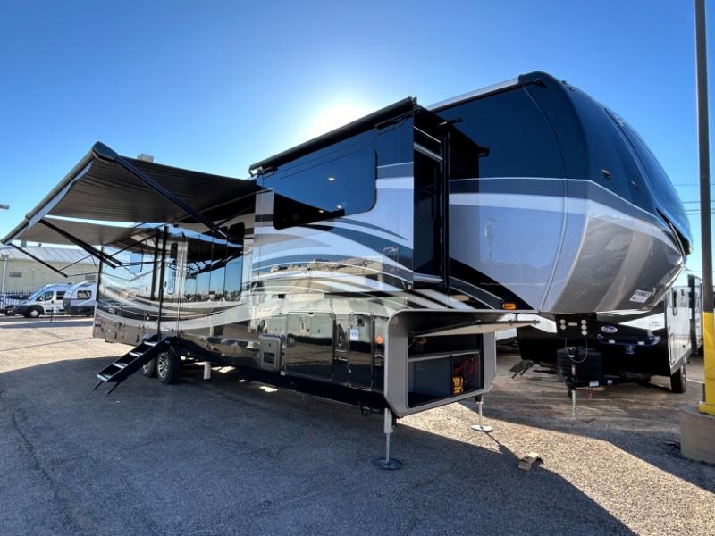 New 2024 Jayco Pinnacle 38FLGS Fifth Wheel at Ron Hoover RV & Marine