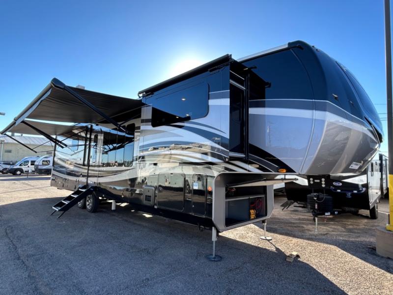 New 2024 Jayco Pinnacle 38FLGS Fifth Wheel at Ron Hoover RV & Marine