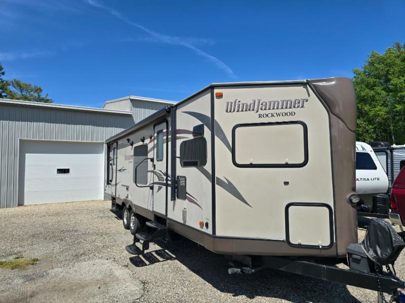 Used 2014 Forest River RV Rockwood Wind Jammer 3008W Travel