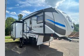 Used 2017 Forest River RV Cherokee Arctic Wolf 285DRL4 Photo