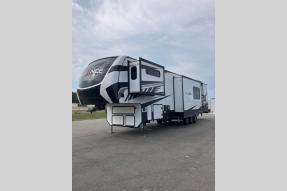 Used 2022 Alliance RV Valor 42V13 Photo