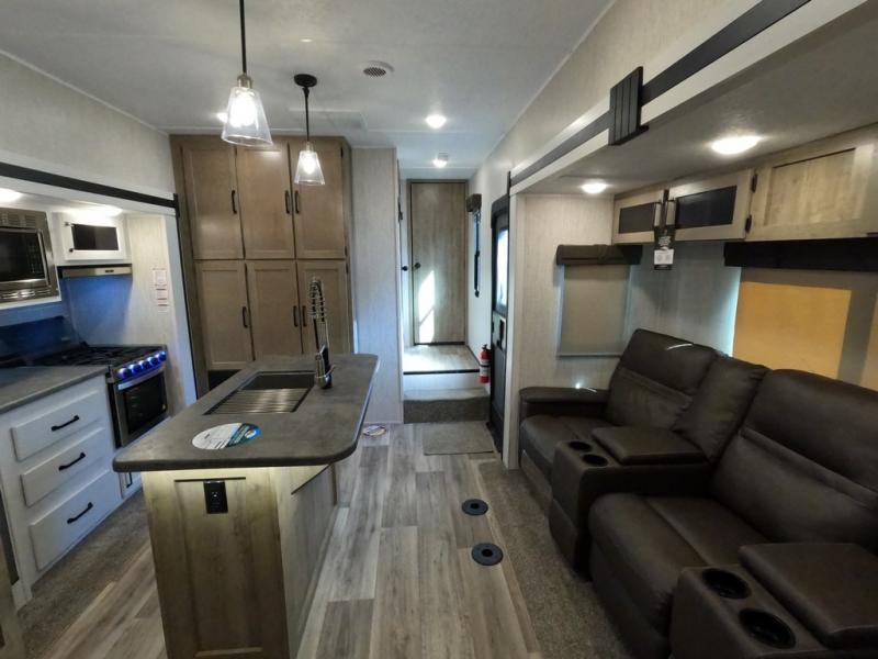 New 2022 Palomino Puma Unleashed 383DSS Toy Hauler Fifth Wheel at Route ...