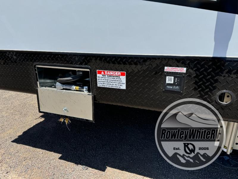 New 2025 Genesis Supreme G335CKG Toy Hauler Fifth Wheel at