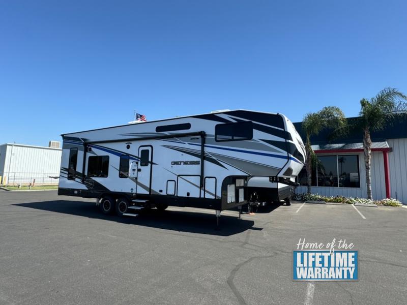 New 2025 Genesis Supreme 32CRSB Toy Hauler Fifth Wheel at Royal