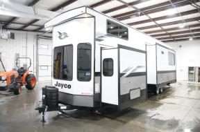 New 2024 Jayco Jay Flight Bungalow 40LSDL Photo