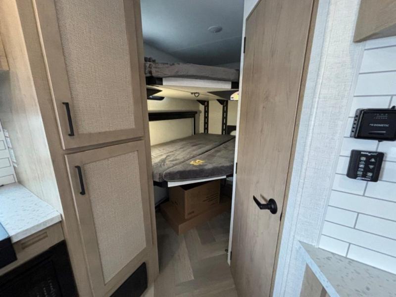 New 2024 Ember RV ESeries 22ETS For Sale in Laughlin, NV (2336129)