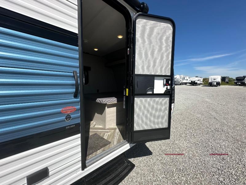 New 2025 CrossRoads RV Zinger Lite ZR18RB Travel Trailer at New 2025 CrossRoads RV Zinger Lite ZR18RB Travel Trailer at