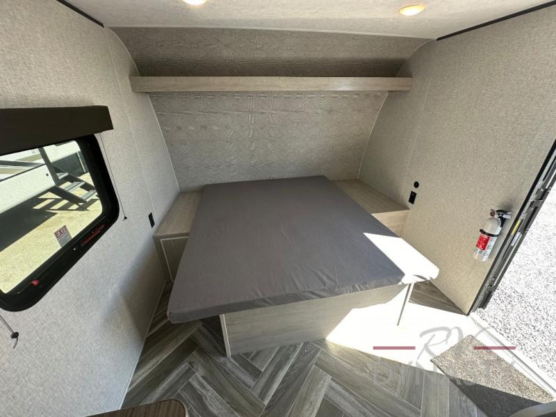 New 2025 CrossRoads RV Zinger Lite ZR18RB Travel Trailer at