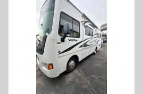 Used 2012 Winnebago Vista 26P Photo