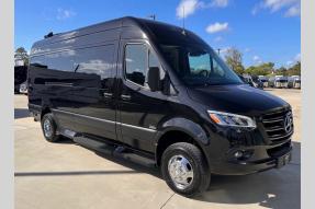 New 2024 Midwest Automotive Designs Daycruiser D6 Standard 4x4 Photo