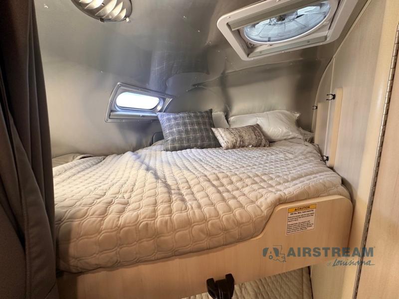 New 2024 Airstream RV Flying Cloud 30FB Bunk Travel Trailer at The RV