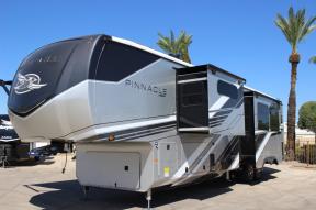 New 2025 Jayco Pinnacle 38FBRK Photo