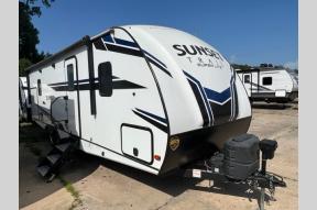 Used 2021 CrossRoads RV Sunset Trail SS253RB Photo