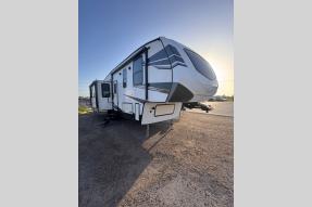Used 2021 Dutchmen RV Astoria 2993RLF Photo