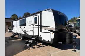 New 2025 Forest River RV Rockwood Ultra Lite 2918BH Photo