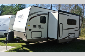 Used 2017 Forest River RV Rockwood Mini Lite 2504S Photo