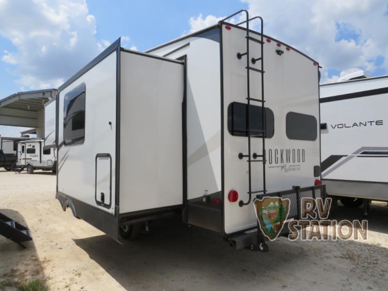 New 2023 Forest River RV Rockwood Signature 2622RK Fifth Wheel at