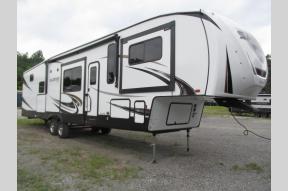New 2022 Forest River RV Sabre 37FLH Photo