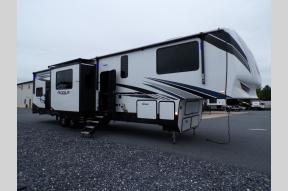 Used 2022 Forest River RV Vengeance Rogue Armored VGF351G2 Photo